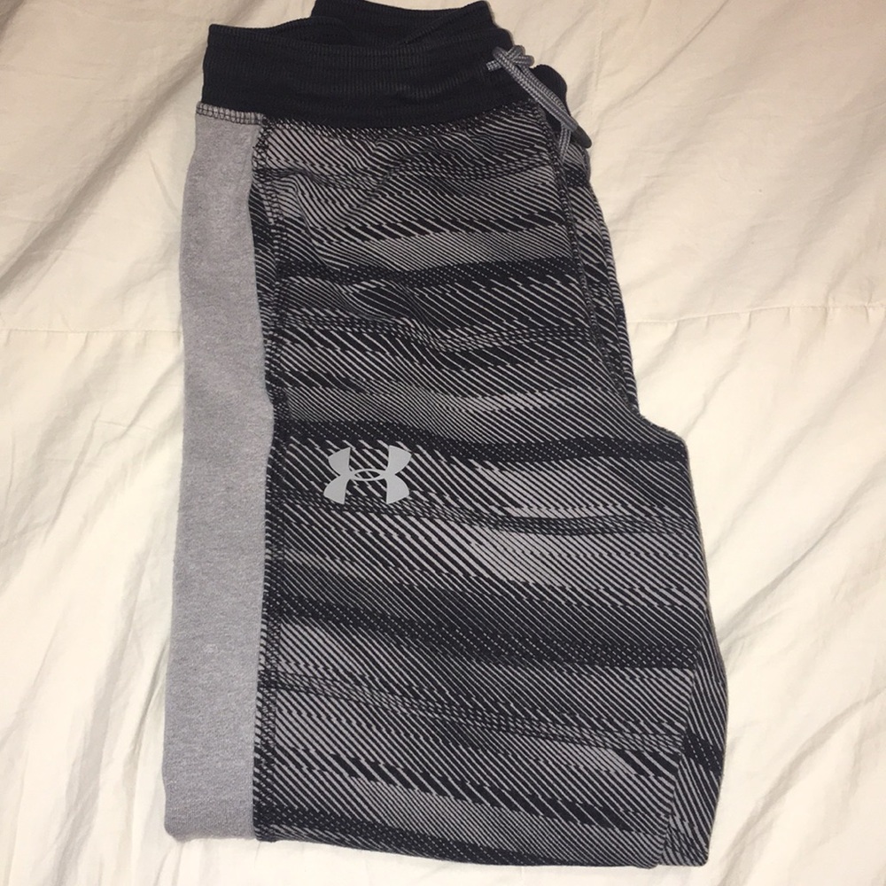 Boys Under Armour sweatpants